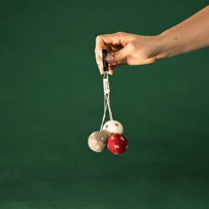 n Gry og Sif - Julekugler med stjerner